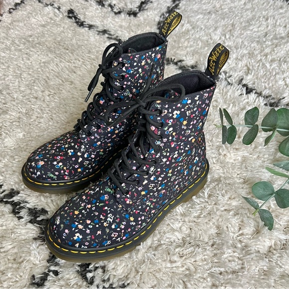 ❗️Sold❗️Dr. Martens • Page Courtney Floral Combat Boots Canvas Rubber Sole - Picture 16 of 16